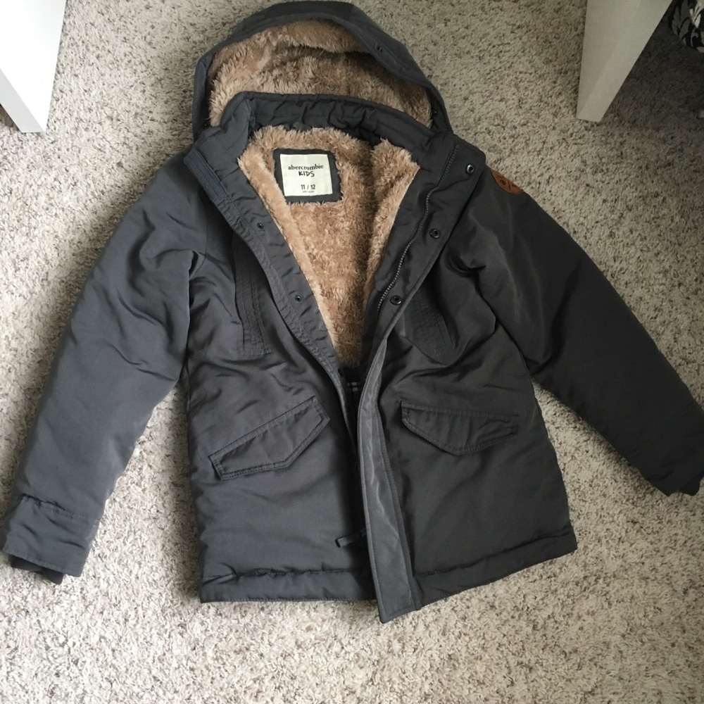 abercrombie kids coat(sherpa inside)boys size11/12